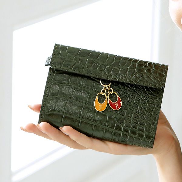 50代女性におすすめなセンスのいいレディース財布は、ジャーダ ロベルタ・ディ・カメリーノのトウキョウ アリエッタ